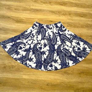 NEW MICHAEL KORS BLUE BLACK & WHITE PAISLEY SWING MIDI SKIRT L